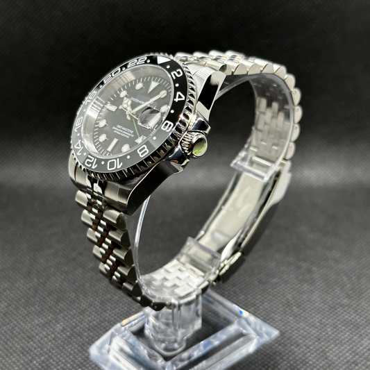 GMT Mod "Bruce Wayne" Dive Watch - Somerville Watch Co. - Bruce Wayne