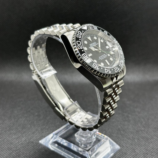 GMT Mod "Bruce Wayne" Dive Watch (Premium Dial) - Somerville Watch Co. - Bruce Wayne