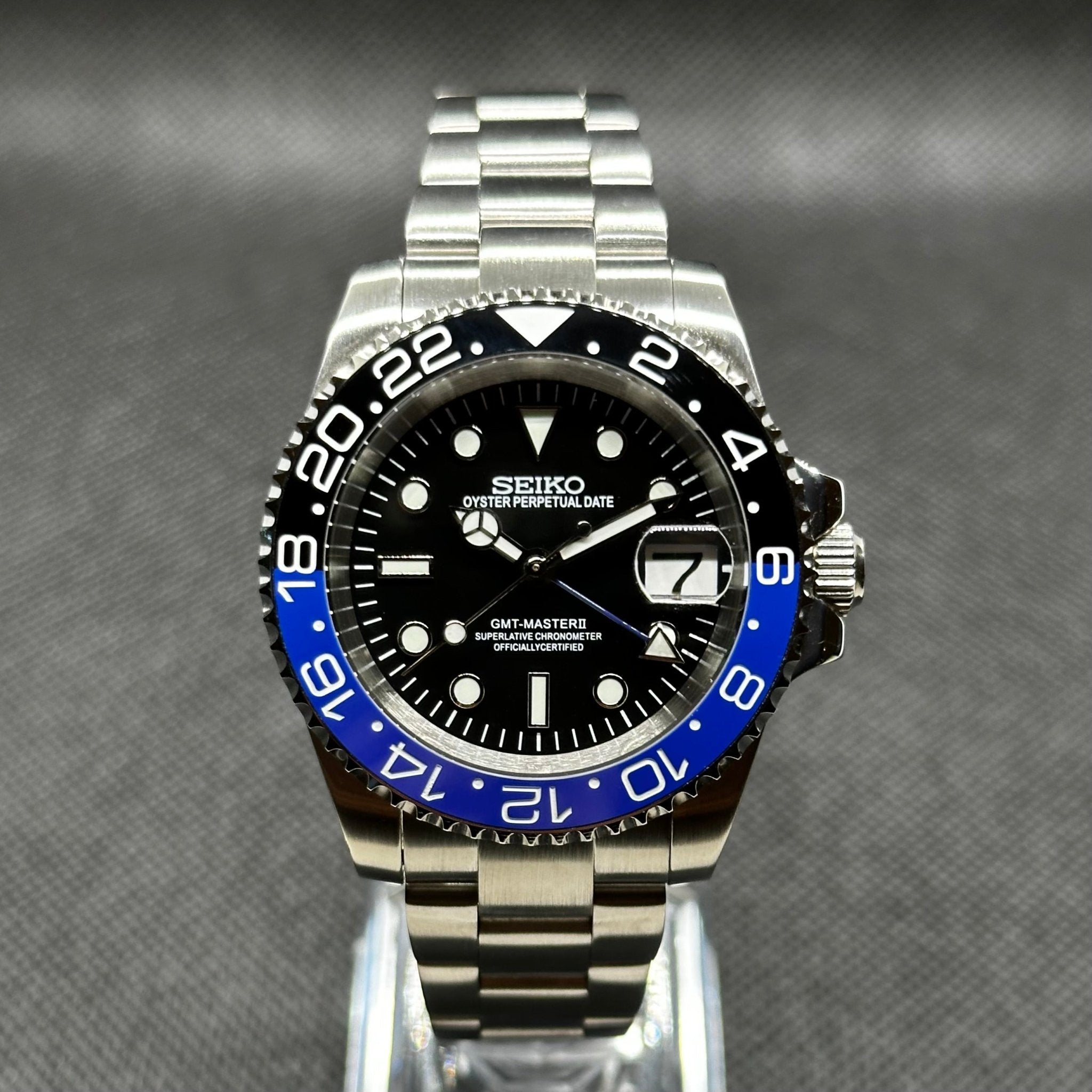 Reloj de buceo Seiko Mod Batman GMT Somerville Watch Co