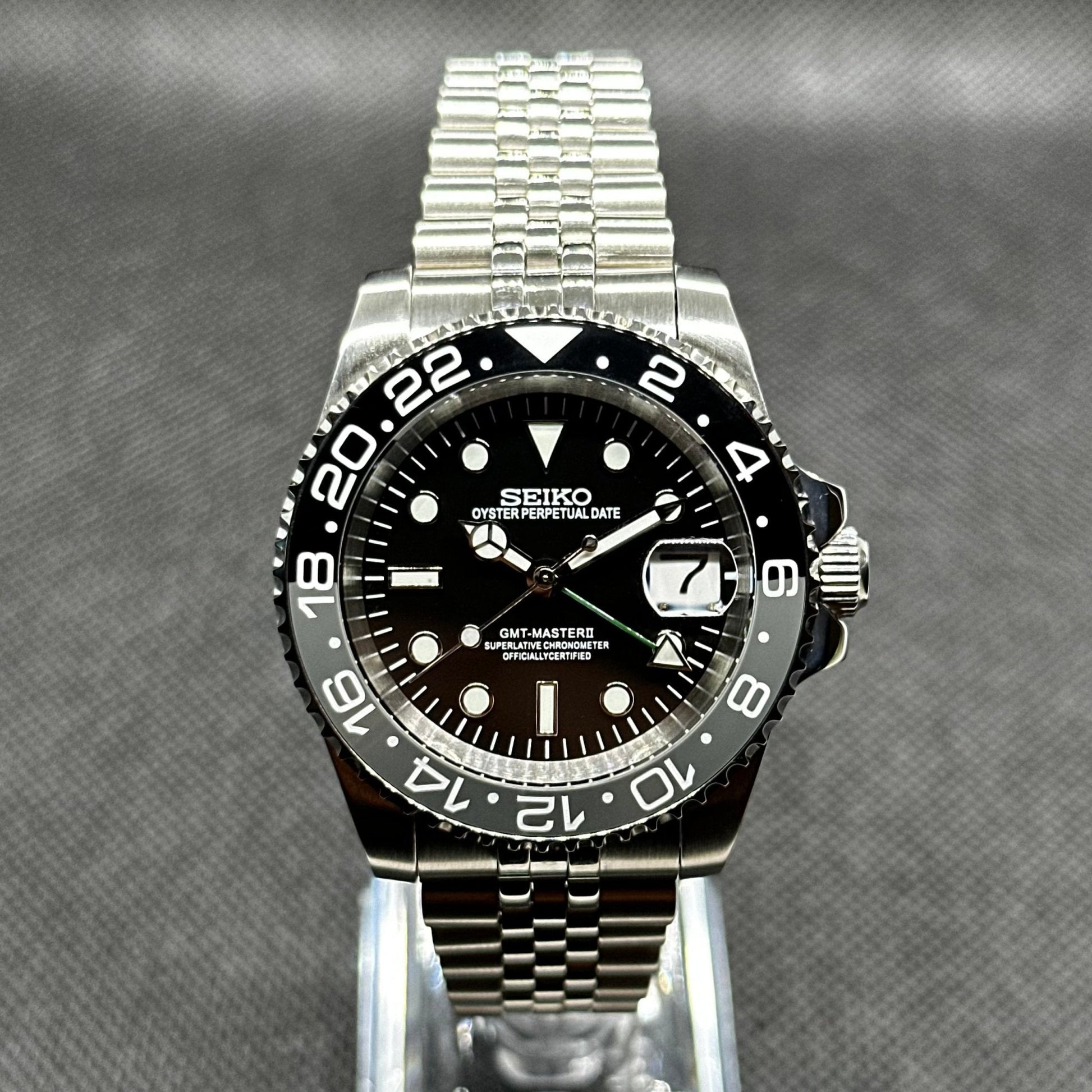 Seiko Mod "Bruce Wayne" GMT Dive Watch (Premium Dial) - Somerville Watch Co. - Bruce Wayne