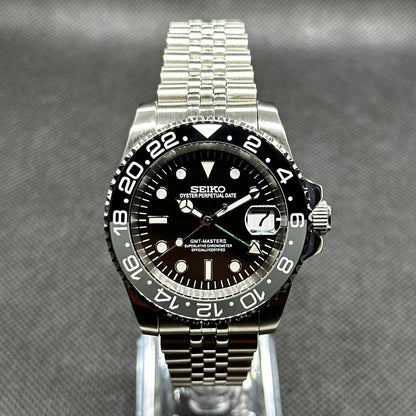 Seiko Mod "Bruce Wayne" GMT Dive Watch (Premium Dial) - Somerville Watch Co. - Bruce Wayne